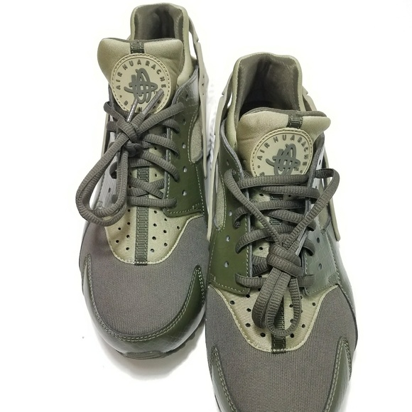 Nike Huarache Elite W Olive satin leather shoe - Picture 5 of 8